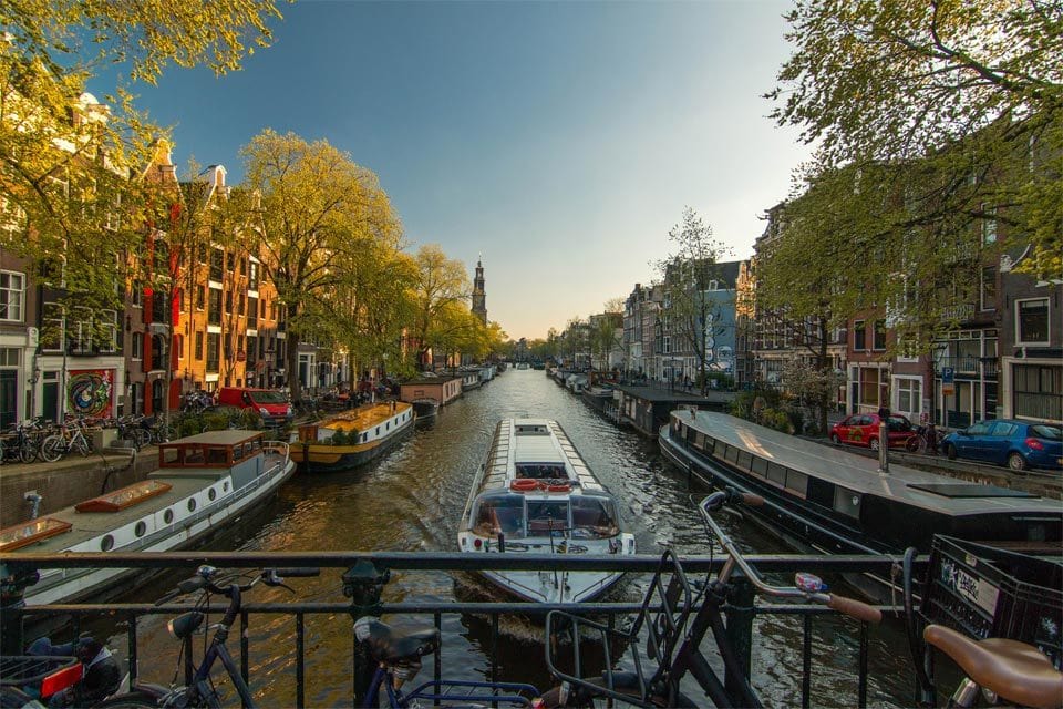 Odkryj Amsterdam – Holandia zaprasza